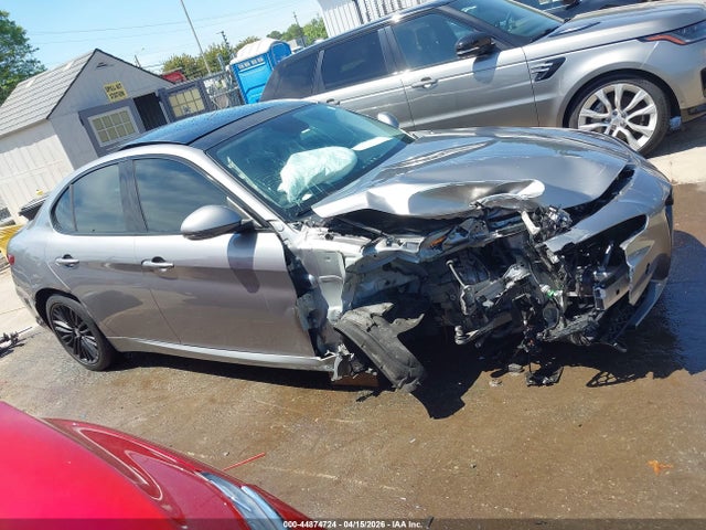 Alfa Romeo Giulia Ti Rwd