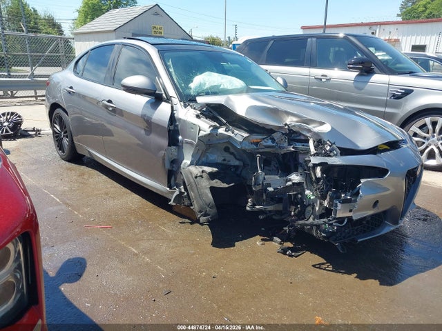 Salvage Alfa Romeo Giulia Image