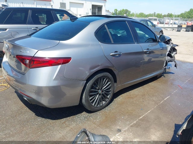 Alfa Romeo Giulia Ti Rwd