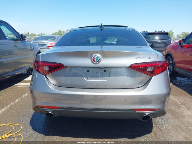 Alfa Romeo Giulia Ti Rwd