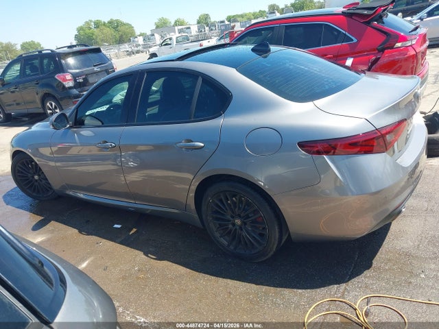Alfa Romeo Giulia Ti Rwd