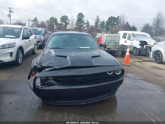 Dodge Challenger Sxt
