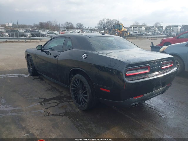 Dodge Challenger Sxt