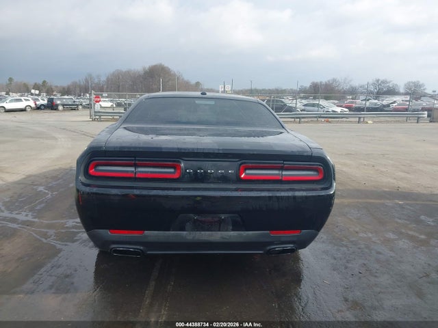 Dodge Challenger Sxt