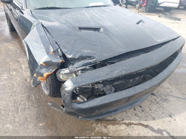 Dodge Challenger Sxt