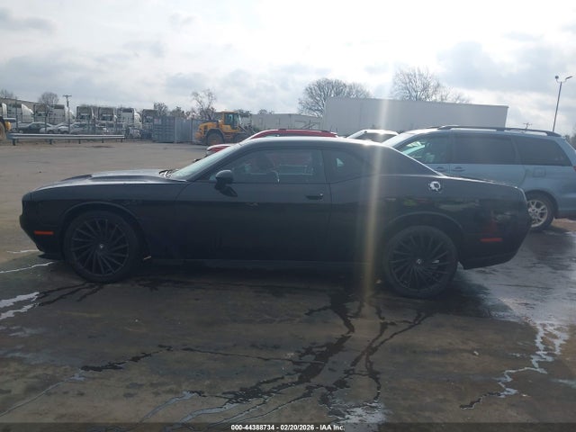 Dodge Challenger Sxt