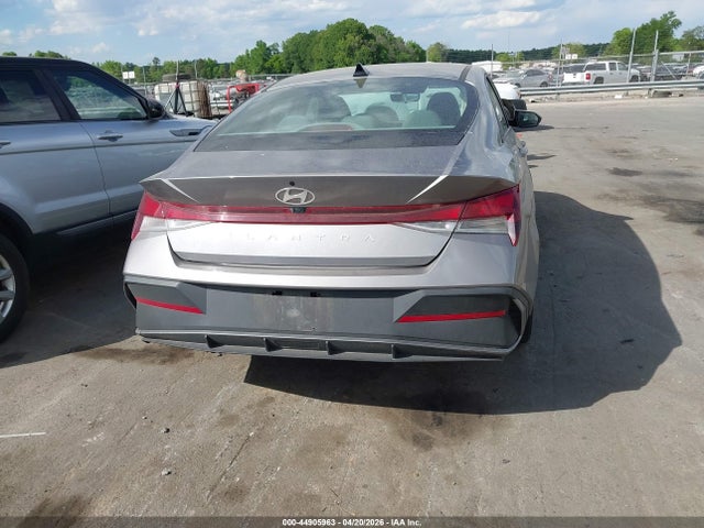 Hyundai ELANTRA Sel