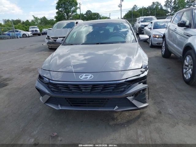 Hyundai ELANTRA Sel