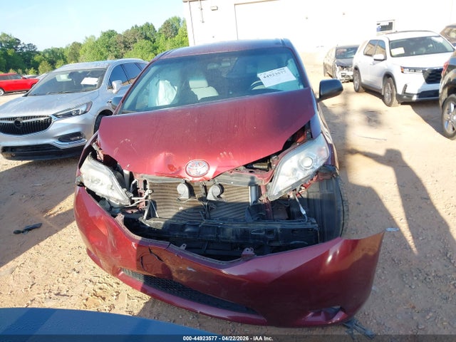 Toyota Sienna L 7 Passenger