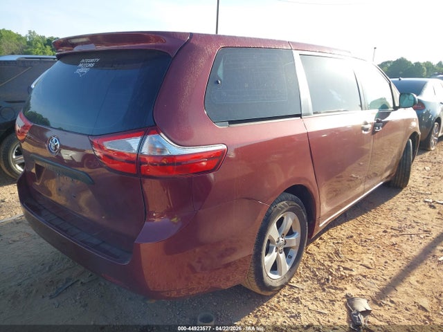 Toyota Sienna L 7 Passenger