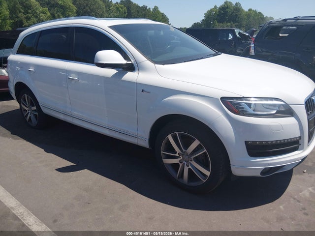 Salvage Audi Q7 Image