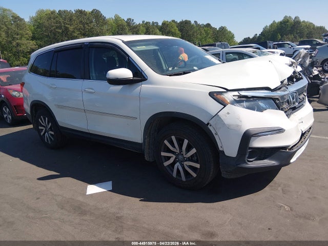 Salvage Honda Pilot Image