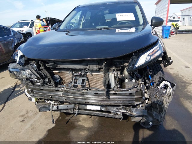 Nissan Rogue S Intelligent Awd