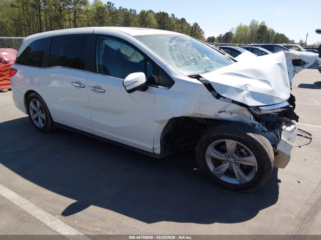 Salvage Honda Odyssey Image