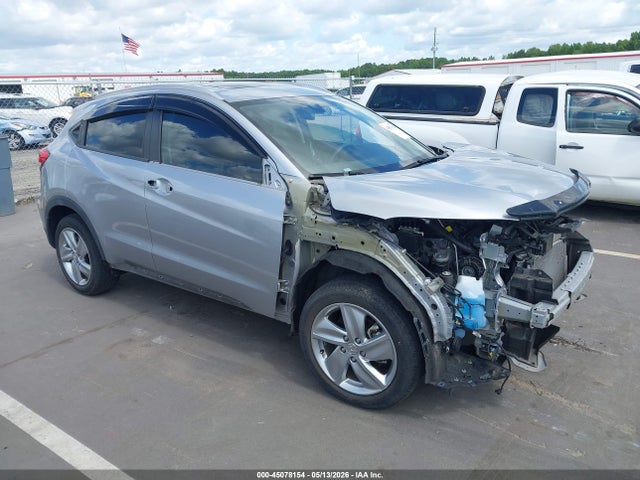 Salvage Honda HR-V Image