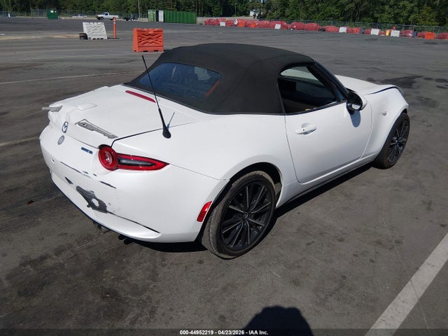Mazda MX-5 Miata Grand Touring
