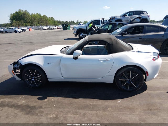 Mazda MX-5 Miata Grand Touring