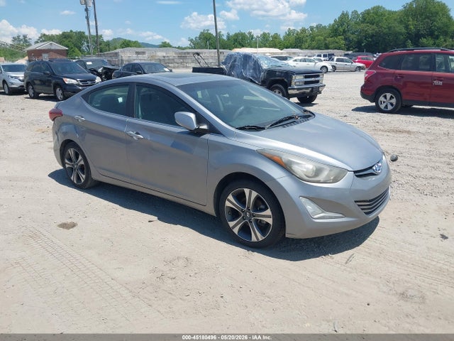 Salvage Hyundai ELANTRA Image