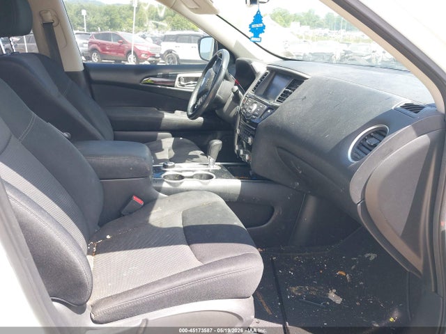 Nissan Pathfinder Sv