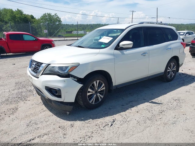 Nissan Pathfinder Sv