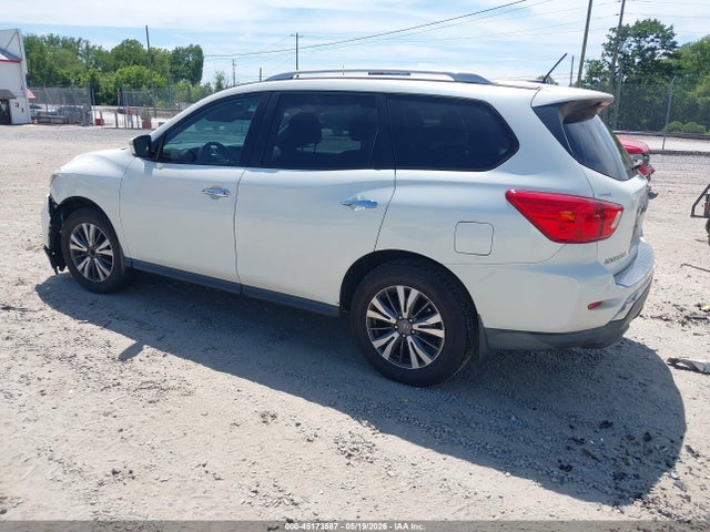 Nissan Pathfinder Sv