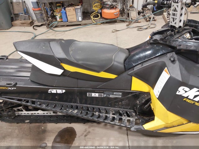 Ski-Doo Renegade 800r E tec