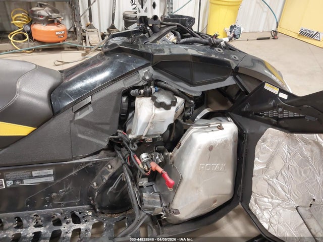 Ski-Doo Renegade 800r E tec