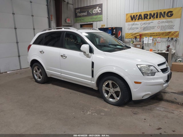 Salvage Chevrolet Captiva Image
