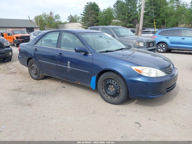 Salvage Toyota Camry Image
