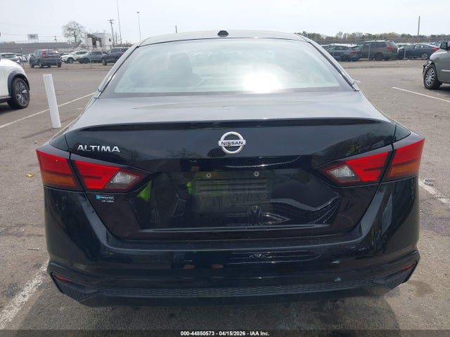 Nissan Altima S Fwd