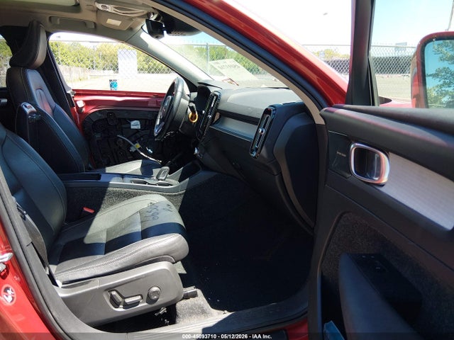 Volvo XC40 T5 Momentum