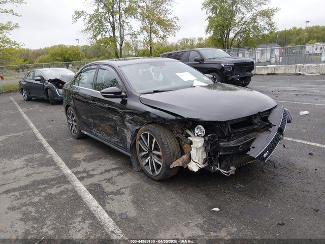 Salvage Volkswagen Jetta Image
