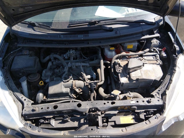 Toyota Prius c Three