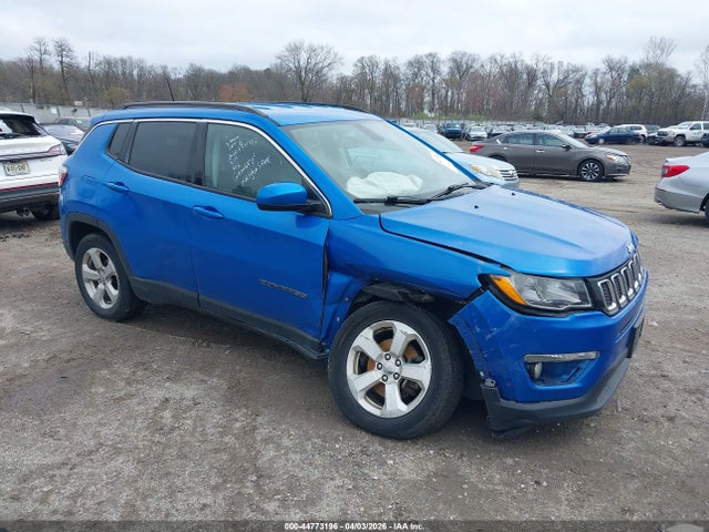 Salvage Jeep Compass Image
