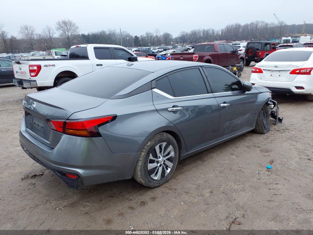 Nissan Altima S Fwd