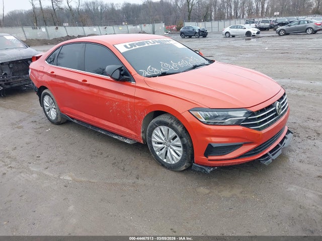 Salvage Volkswagen Jetta Image