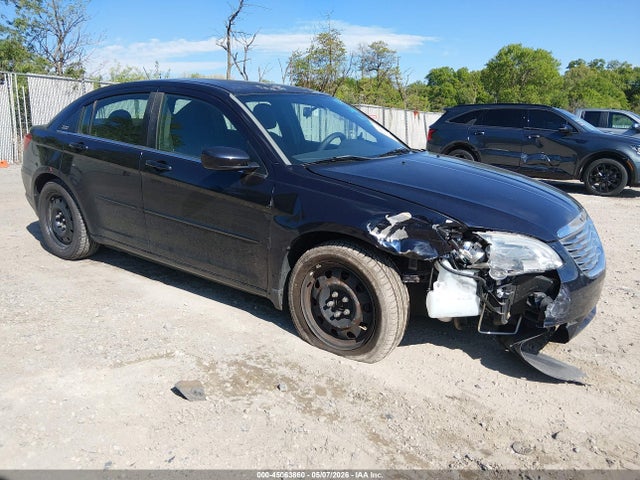 Salvage Chrysler 200 Image