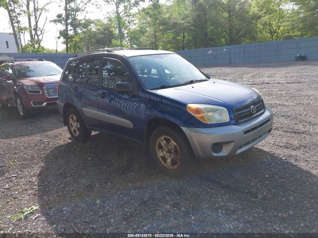 Salvage Toyota RAV4 Image