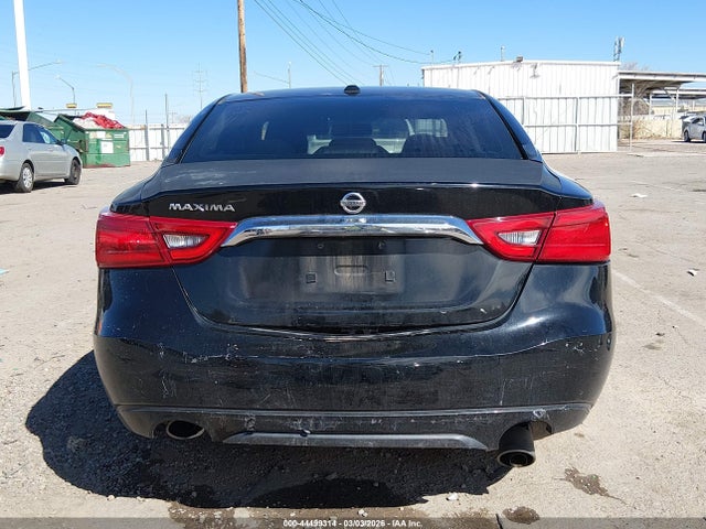 Nissan Maxima