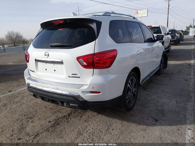 Nissan Pathfinder Platinum