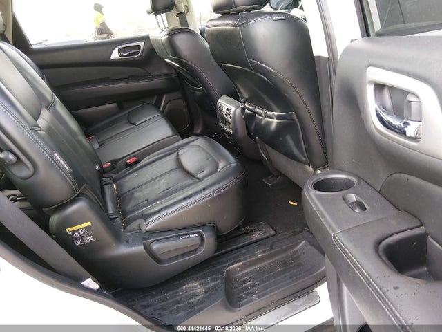 Nissan Pathfinder Platinum