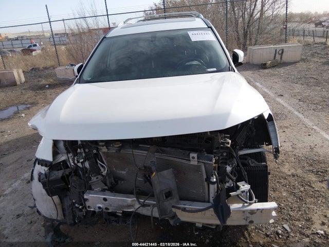 Nissan Pathfinder Platinum
