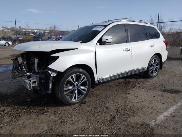 Nissan Pathfinder Platinum