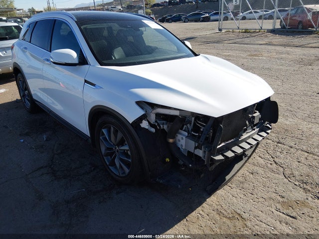 INFINITI Qx Luxe