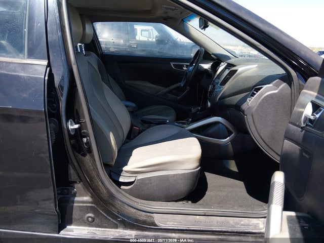 Hyundai VELOSTER