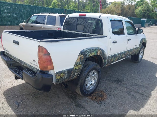 Toyota Tacoma Base V6