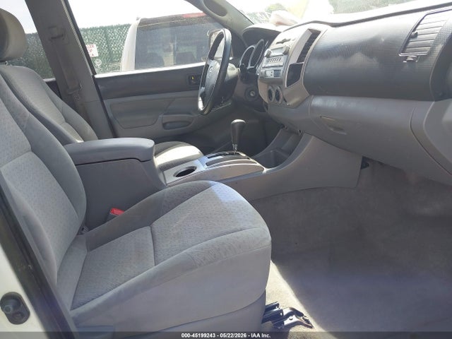 Toyota Tacoma Base V6