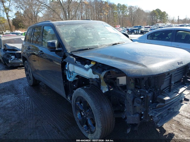 Salvage Jeep Grand Cherokee Image