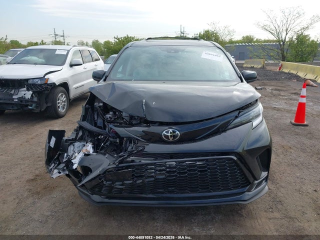Toyota Sienna Xse