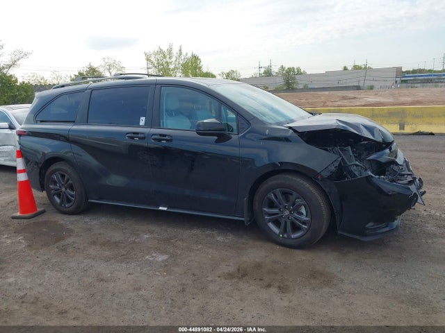 Toyota Sienna Xse
